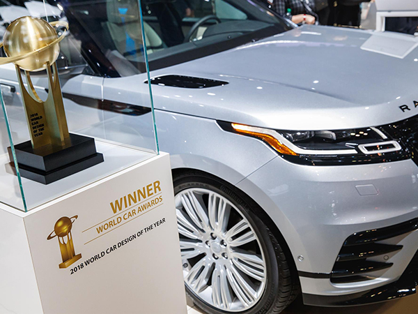 "رينج روڤر ڤيلار" تفوز بلقب أجمل سيارة في العالم